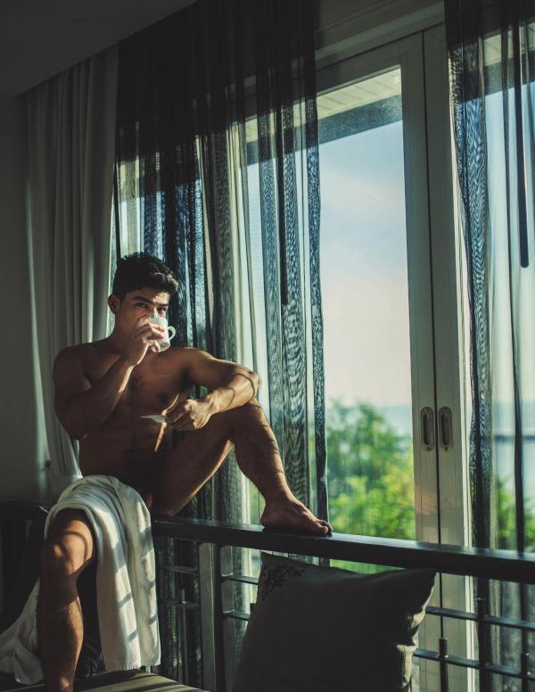 1000miles-Magazine--Vol.1---Nick-Ittipat