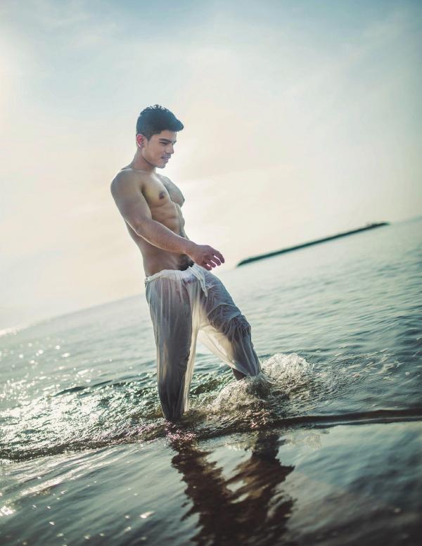 1000miles-Magazine--Vol.1---Nick-Ittipat