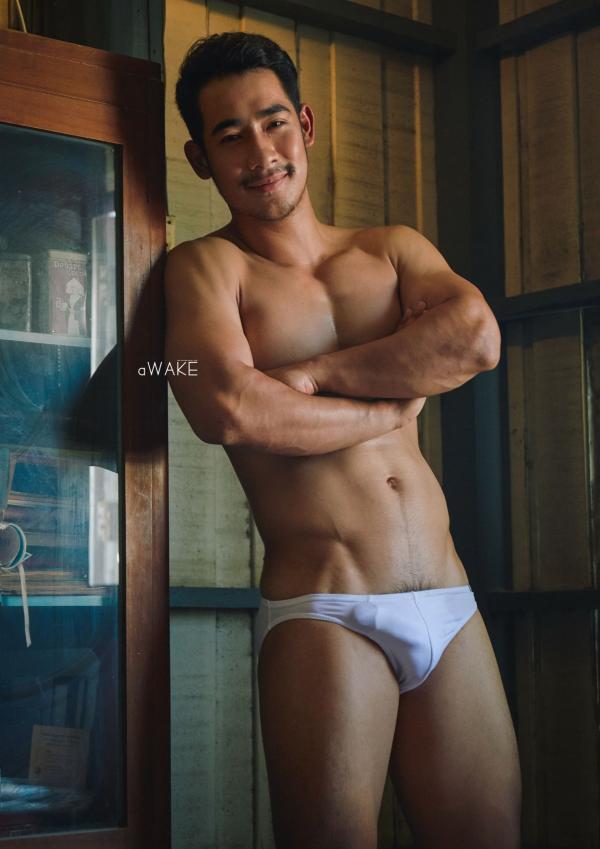 AWAKE-Issue-05--Bank