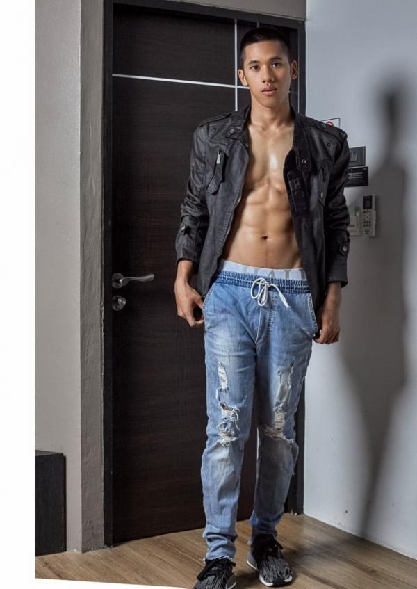 AWAKE-Issue-06--GUIDE