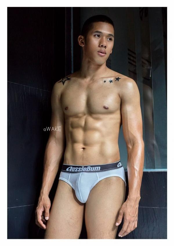 AWAKE-Issue-06--GUIDE