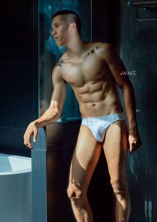 AWAKE-Issue-06--GUIDE