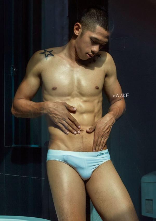 AWAKE-Issue-06--GUIDE