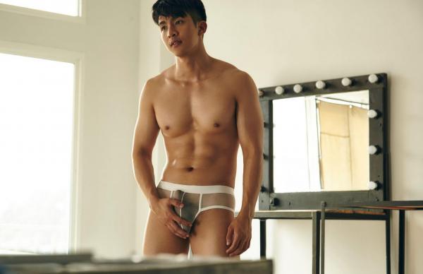 AWESOME-MEN-2--Gun-Nakarin--EbookVideo-