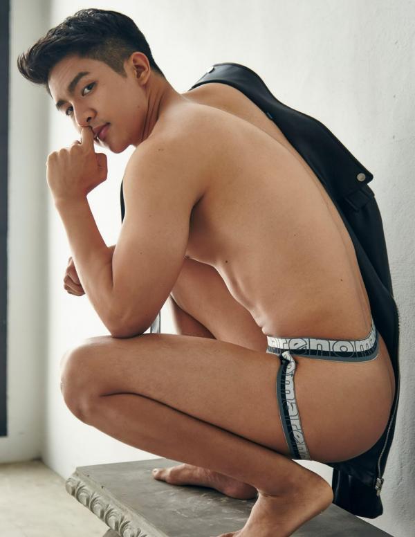 AWESOME-MEN-2--Gun-Nakarin--EbookVideo-