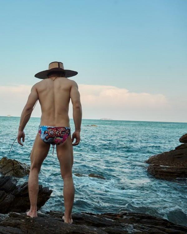 AWESOME-MEN-6--BoN-NalueMit