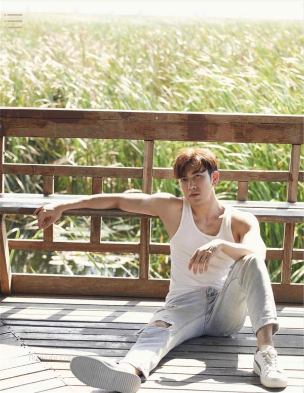 AWESOME-MEN-8--Bromance-Gun-amp-Cartoon--Ebook--Video-