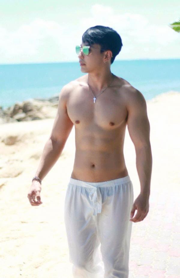 Allure-magazine-01---TAE-chira