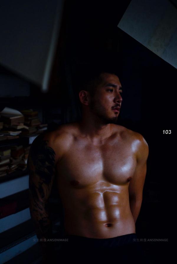 At-Men-No.04-–-Liang