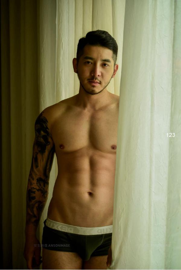 At-Men-No.04-–-Liang