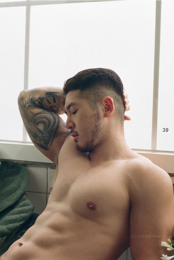 At-Men-No.04-–-Liang