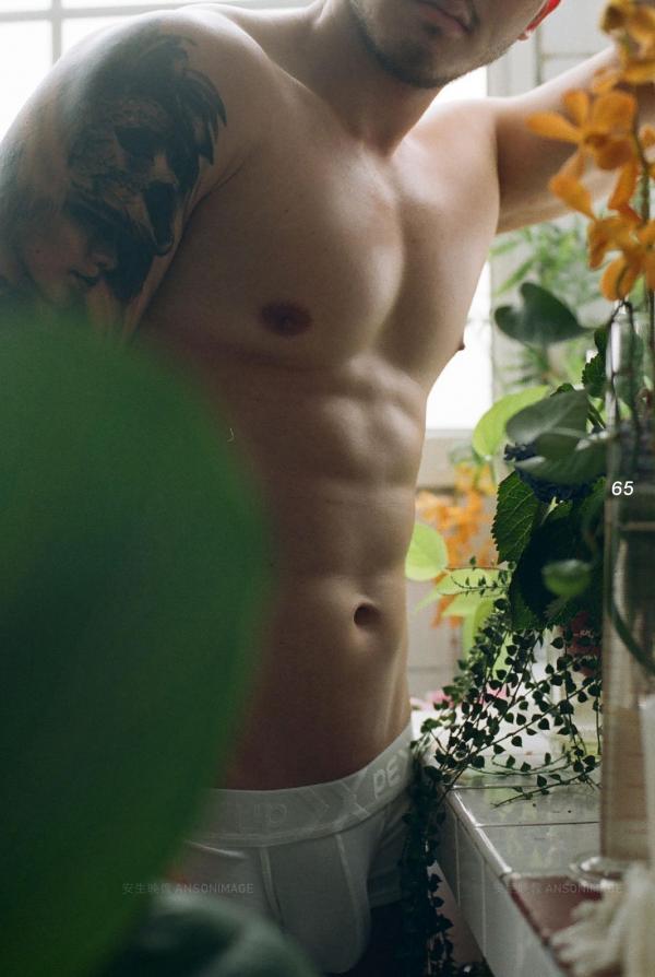 At-Men-No.04-–-Liang