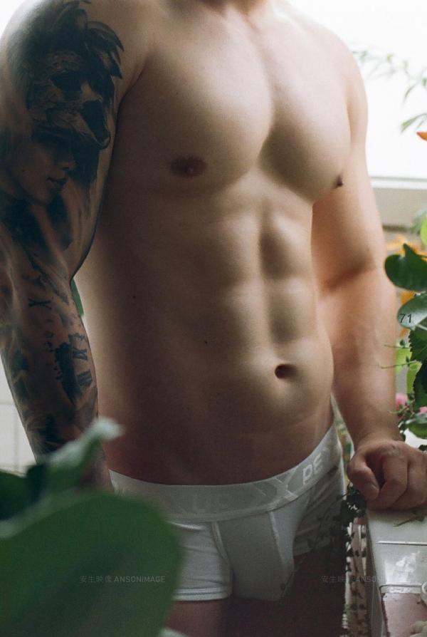 At-Men-No.04-–-Liang