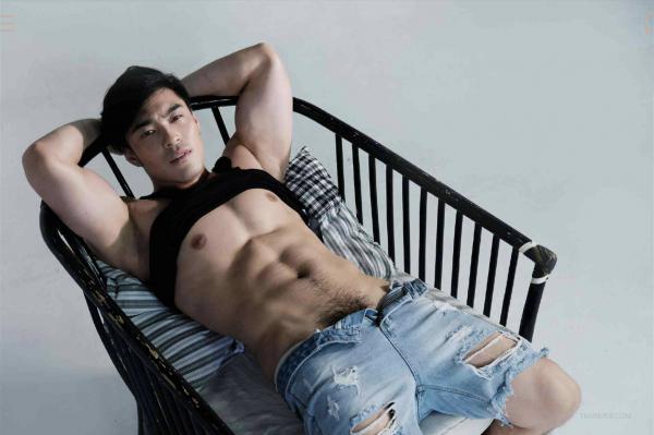 Athlete-Bkk-Vol.01-–-Krit-Takoyakrit-EbookVideo