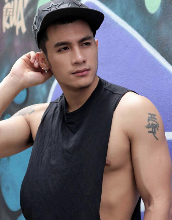 BOYZ-01--Theerat-Oua--EbookVideo-