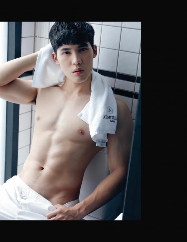 Back-03--Boss-24-Hours-125-Pics--BtS