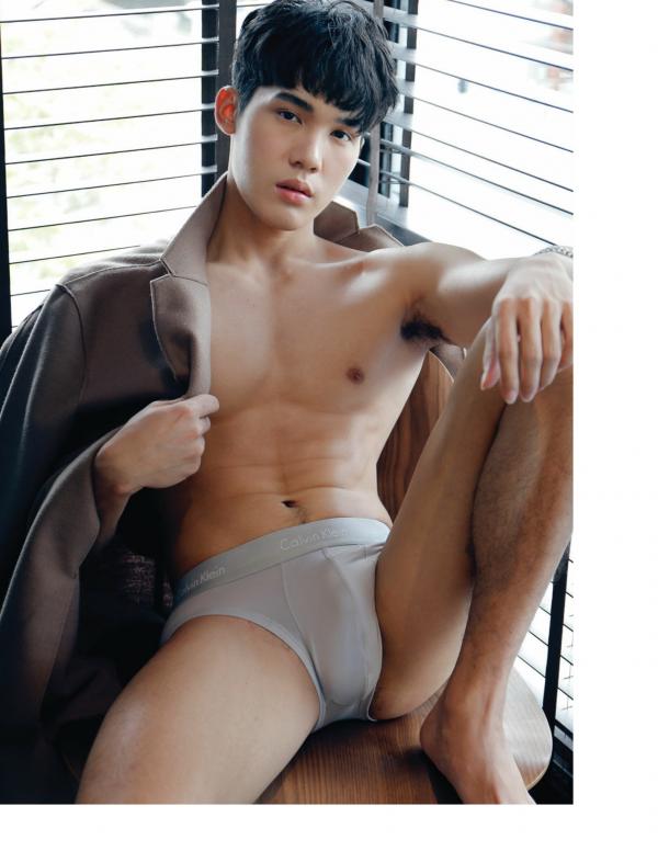 Back-03--Boss-24-Hours-125-Pics--BtS