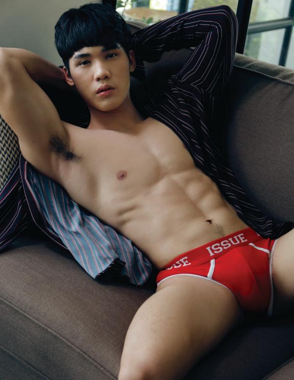 Back-03--Boss-24-Hours-125-Pics--BtS