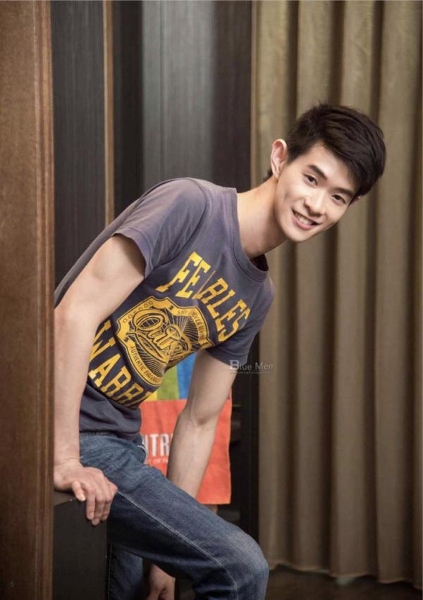 Blue-Men-No.211-–-Chris-EbookVideo