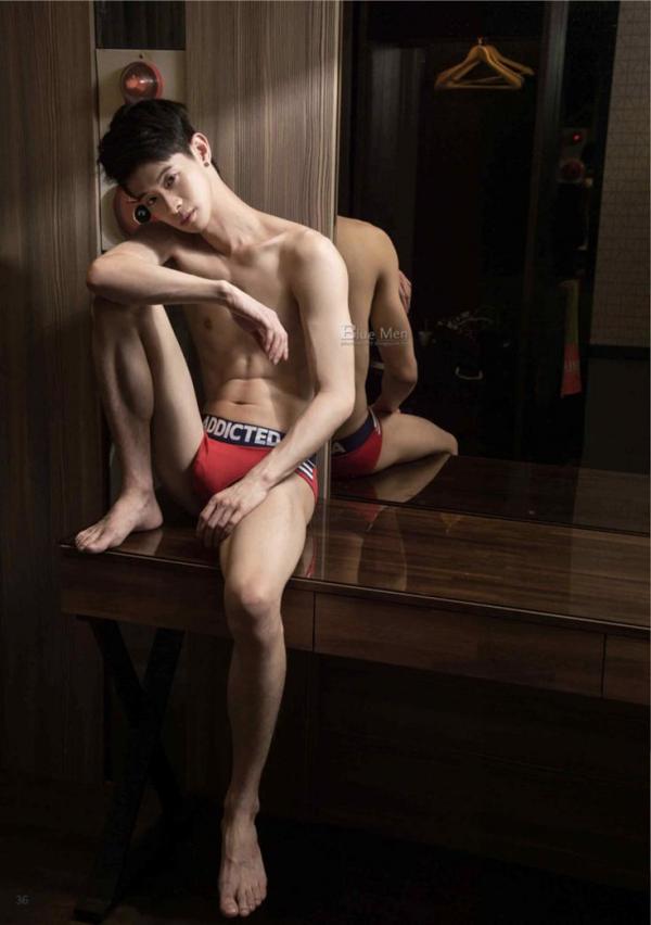 Blue-Men-No.211-–-Chris-EbookVideo