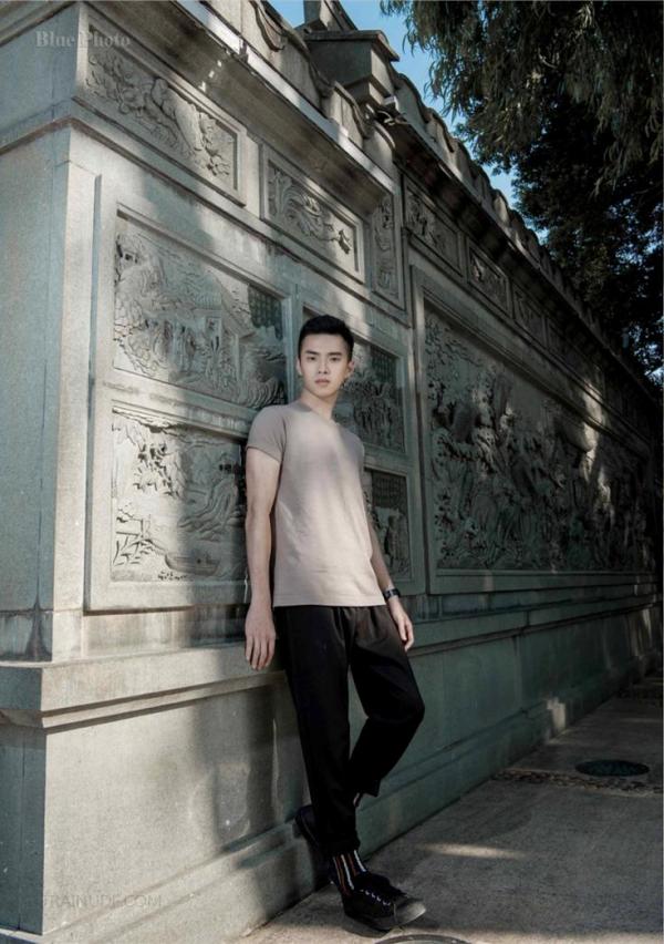 Blue-Photo-No.105-–-Allen-EbookVideo