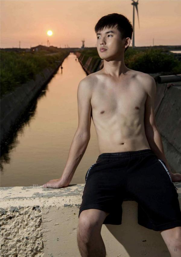 Blue-Photo-No.95-EbookVideo