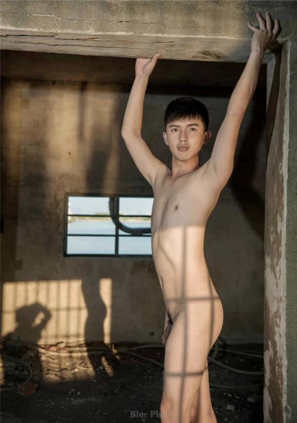 Blue-Photo-No.95-EbookVideo