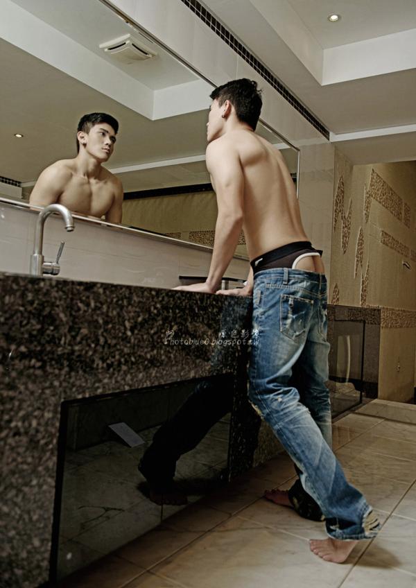 BlueMan-10-:-Sex-And-Model