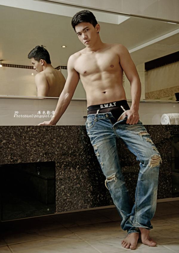 BlueMan-10-:-Sex-And-Model