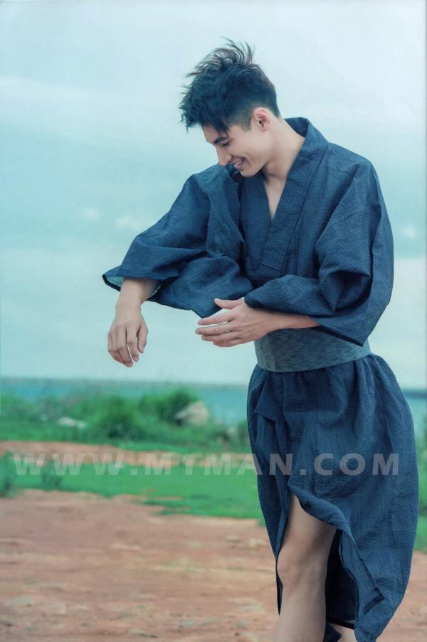 BlueMen-014--Men’s-Milk-Attraction