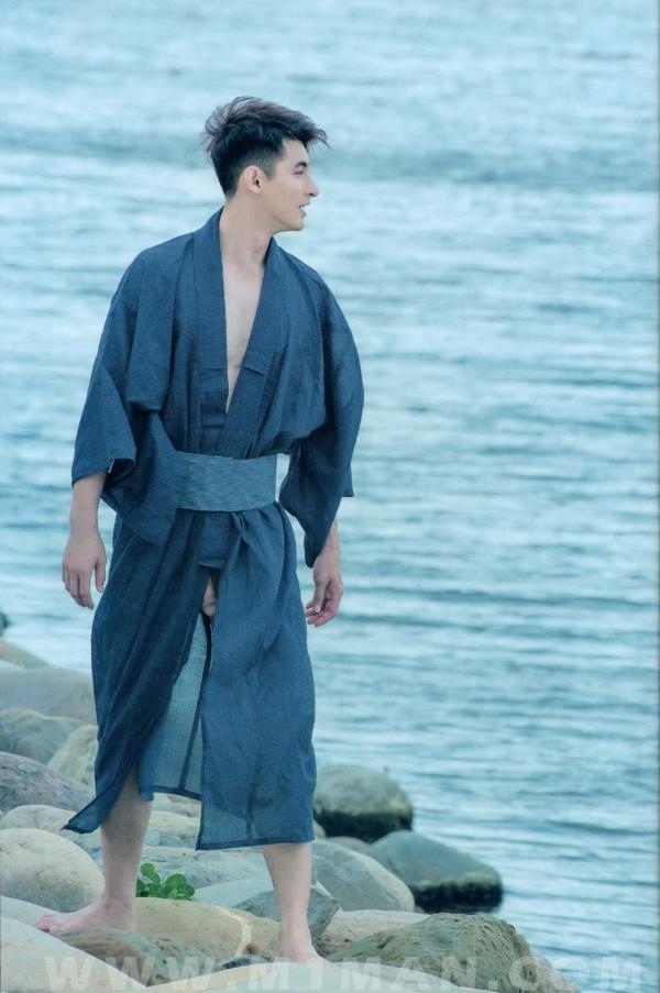 BlueMen-014--Men’s-Milk-Attraction