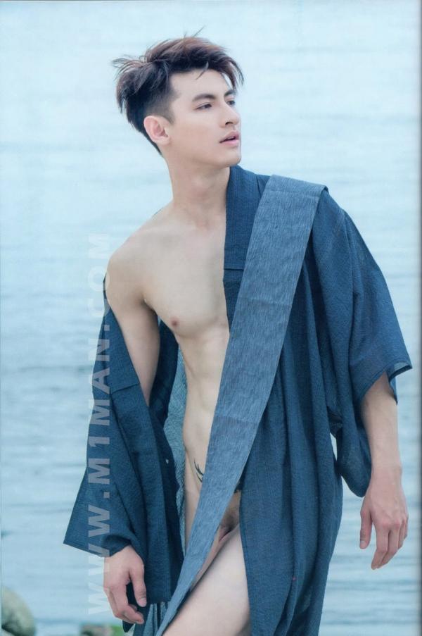 BlueMen-014--Men’s-Milk-Attraction