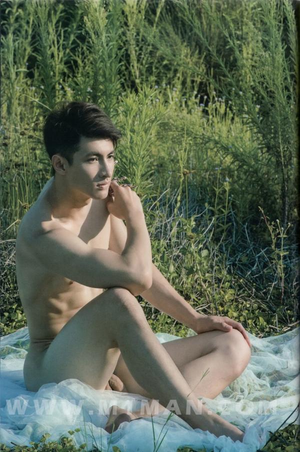 BlueMen-014--Men’s-Milk-Attraction