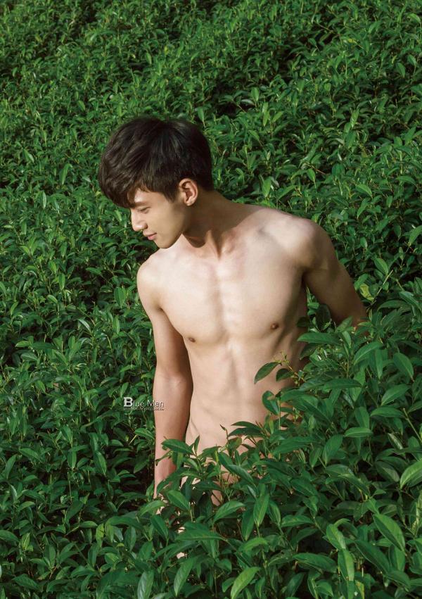 Blueman-Magazine-no.129--Weicheng