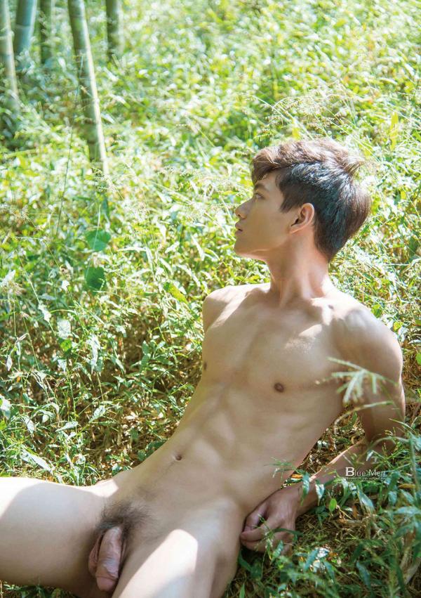 Blueman-Magazine-no.129--Weicheng