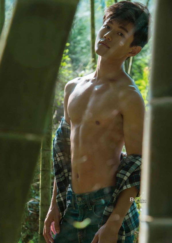 Blueman-Magazine-no.129--Weicheng