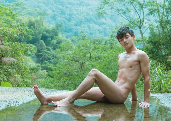 Blueman-Magazine-no.129--Weicheng