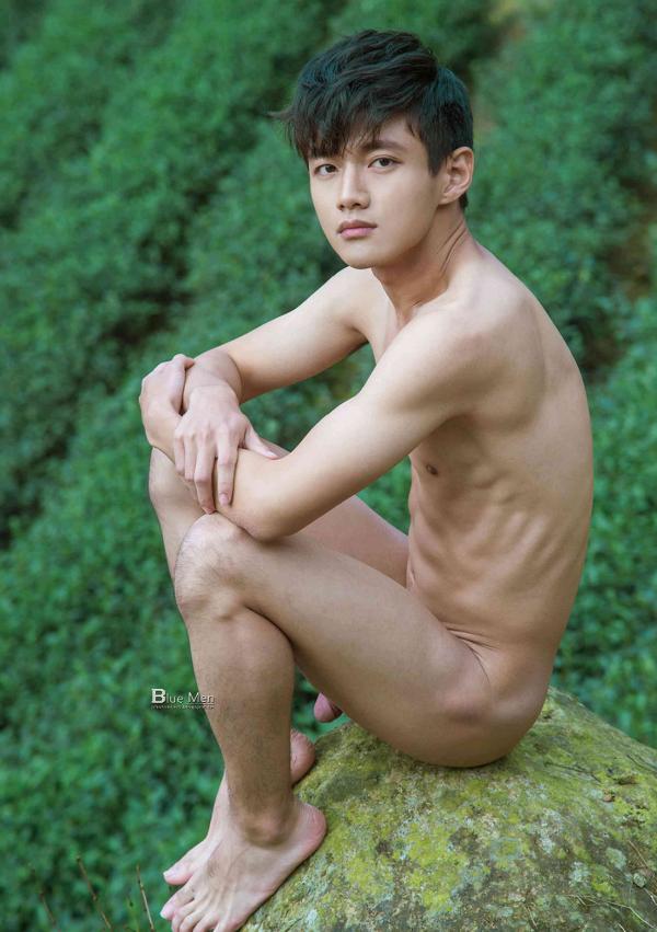 Blueman-Magazine-no.129--Weicheng