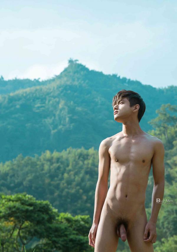 Blueman-Magazine-no.129--Weicheng