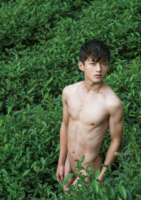 Blueman-Magazine-no.129--Weicheng