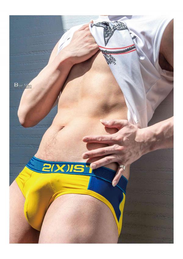 Bluemen-Magazine-no.104--ERIC