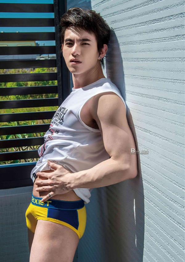 Bluemen-Magazine-no.104--ERIC