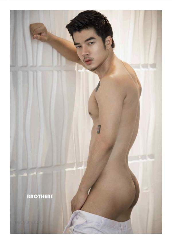 Brothers-Vol.33--Parn