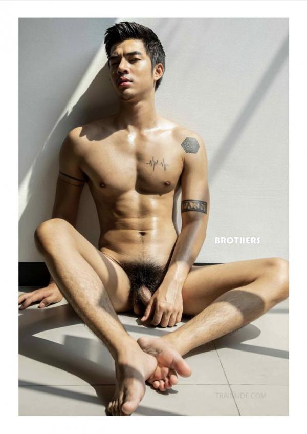 Brothers-Vol.33--Parn