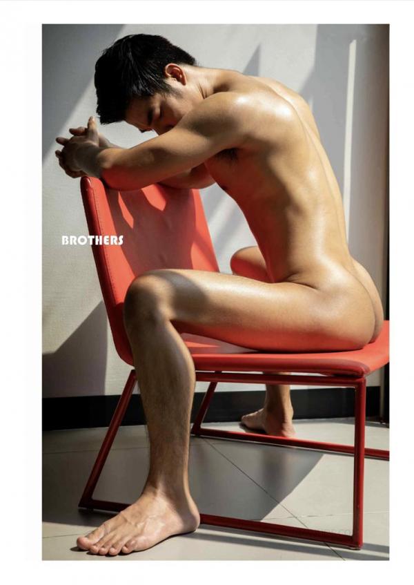 Brothers-Vol.33--Parn