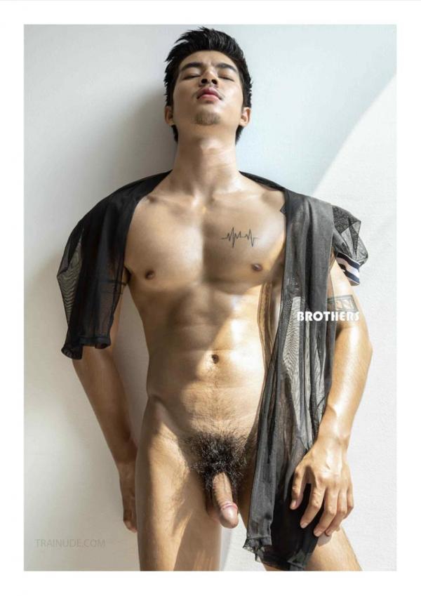 Brothers-Vol.33--Parn