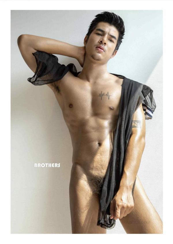 Brothers-Vol.33--Parn