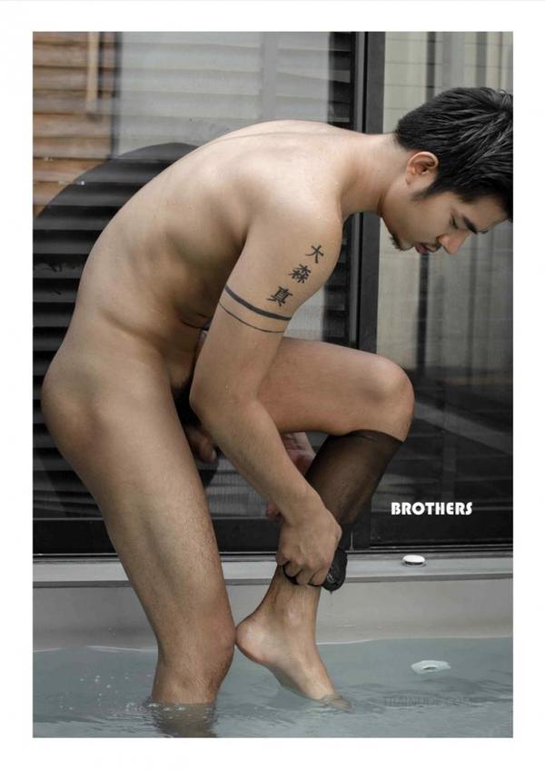 Brothers-Vol.33--Parn