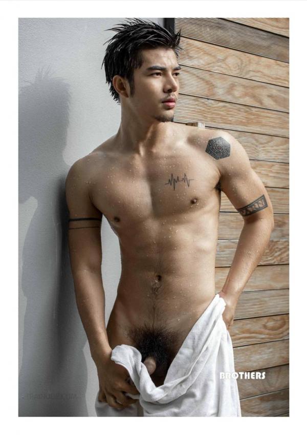 Brothers-Vol.33--Parn