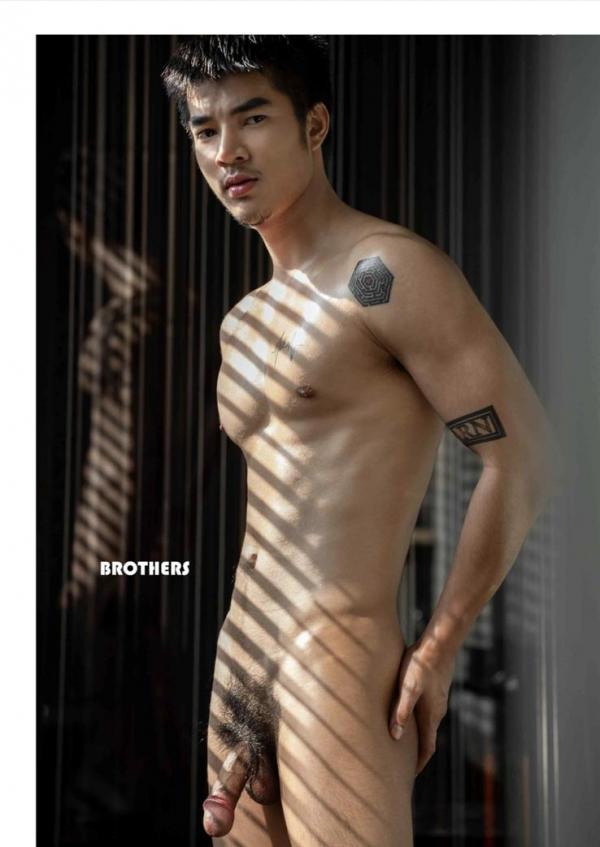 Brothers-Vol.33--Parn